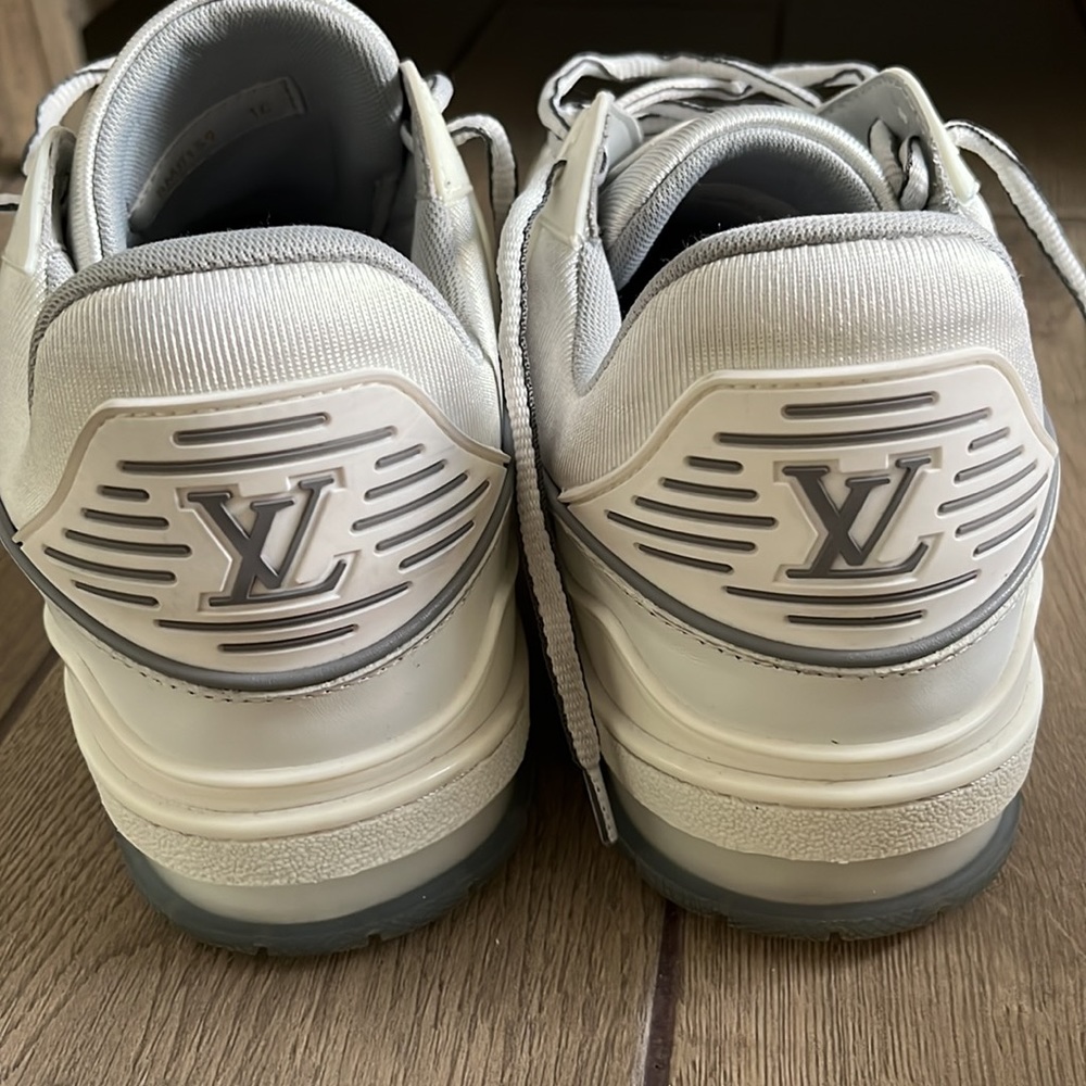 Louis Vuitton Sneakers 👟 - Picture 6 of 13